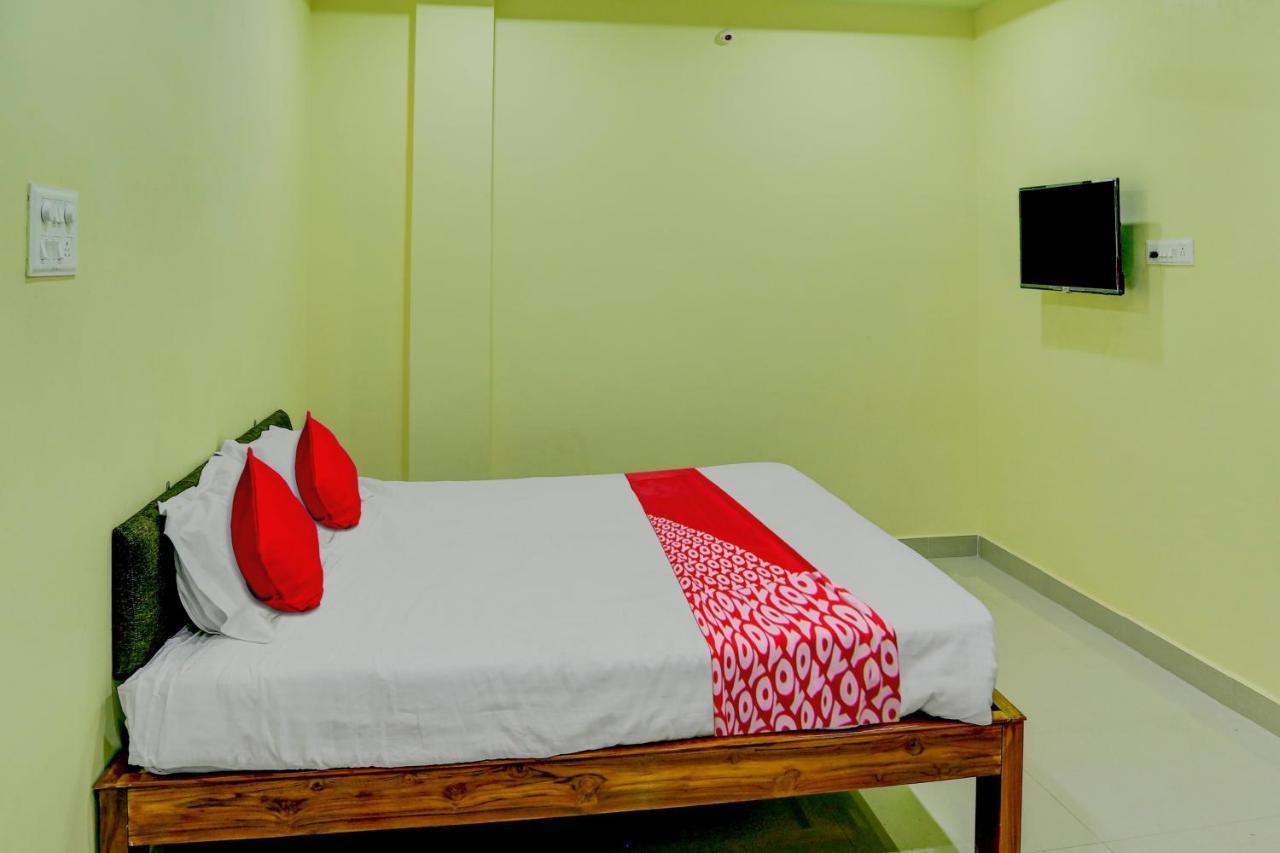 Flagship Hotel Ns Guest Inn วิสาขปัตนัม ภายนอก รูปภาพ